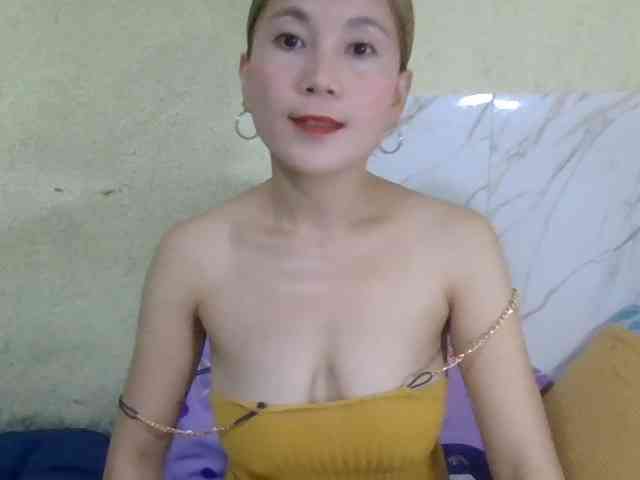 Stephanie215 webcam