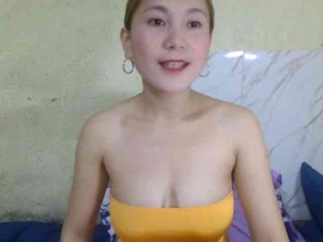 Stephanie215 webcam