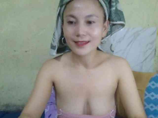 Stephanie215 webcam