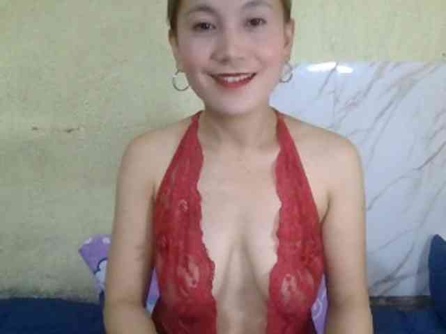Stephanie215 Live Webcam on BongaCams