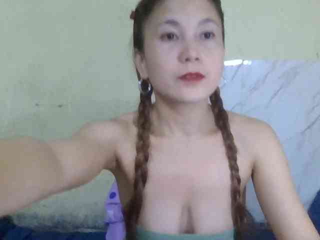 Stephanie215 webcam
