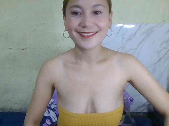 Stephanie215 webcam