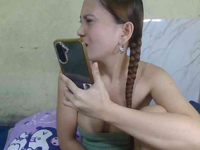 Stephanie215 webcam