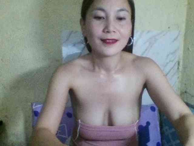 Stephanie215 Live Webcam on BongaCams