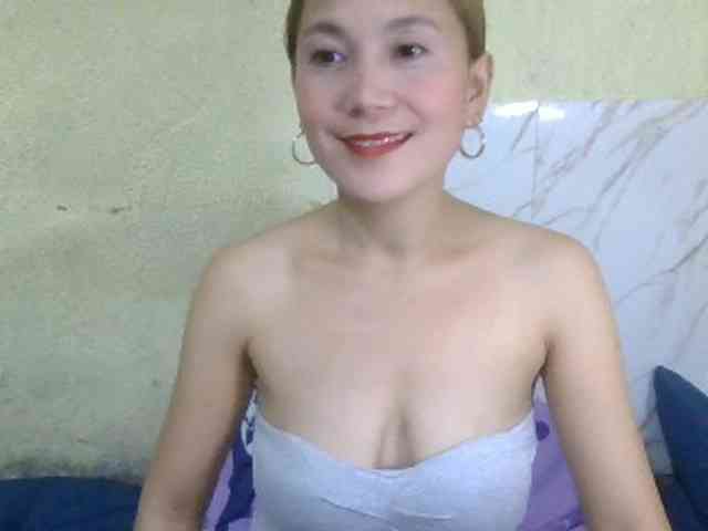 Stephanie215 webcam
