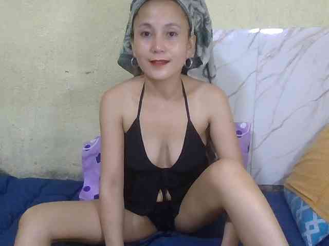 Model: Stephanie215