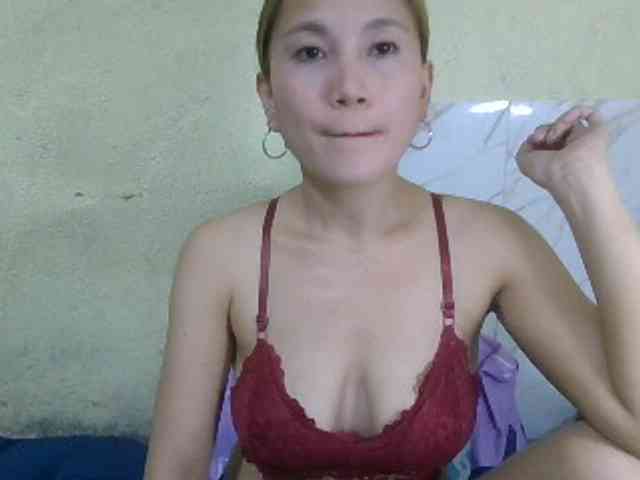 Stephanie215 webcam