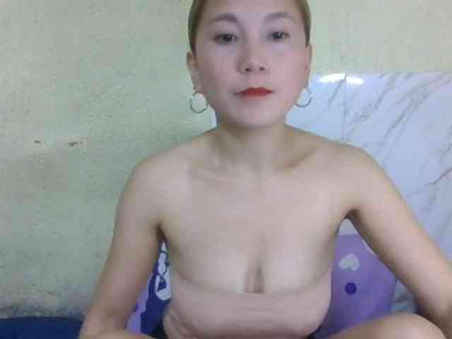 Stephanie215 webcam