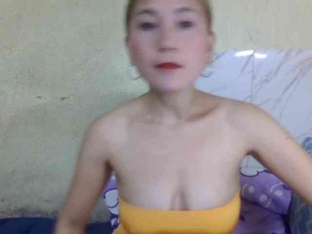 Stephanie215 webcam