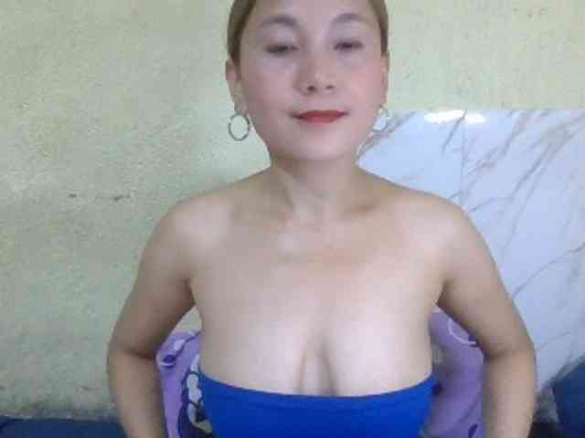 Stephanie215 webcam