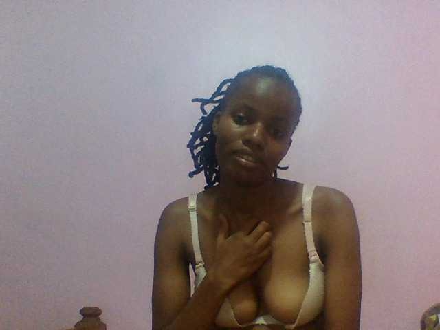 Cutiepury Live Cam on BongaCams
