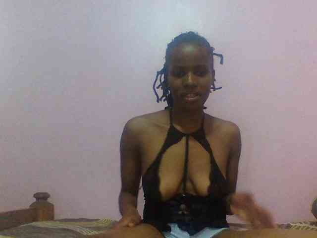 Cutiepury Live Webcam on BongaCams