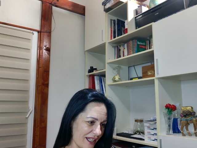 MiriamDelyn's BongaCams show and profile