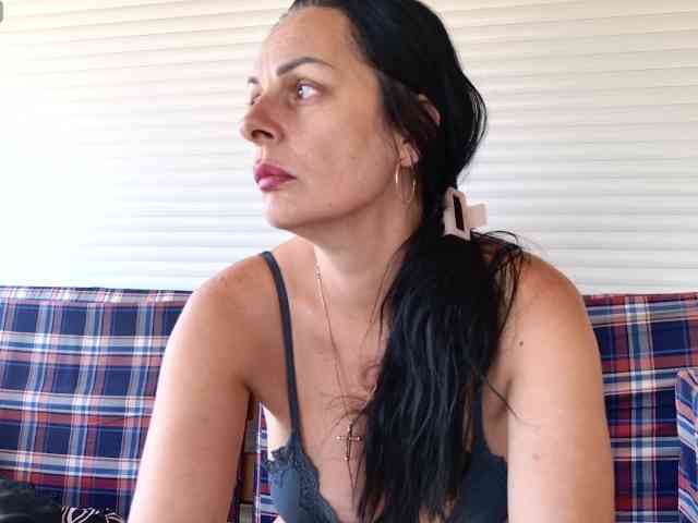 MiriamDelyn webcam