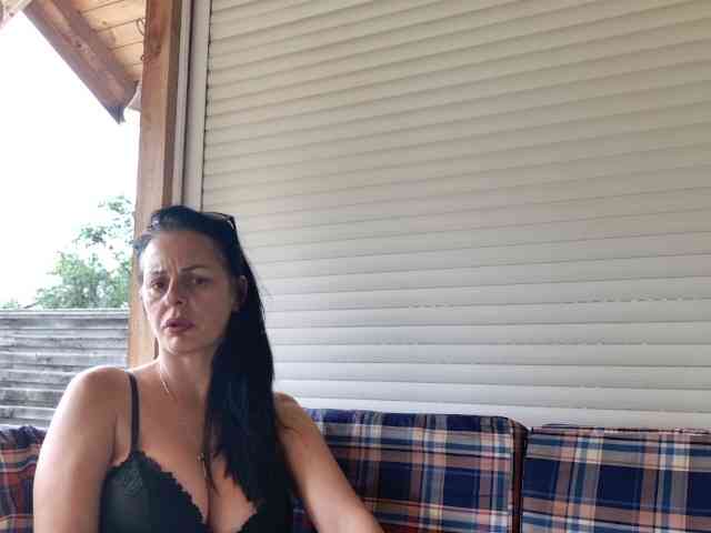 MiriamDelyn webcam