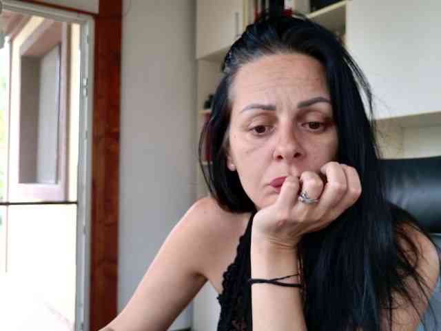 MiriamDelyn webcam