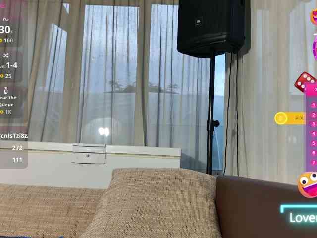 MiriamDelyn webcam