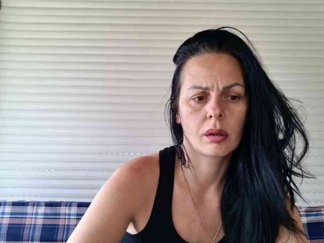MiriamDelyn webcam