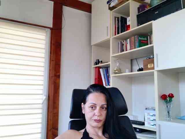 MiriamDelyn webcam