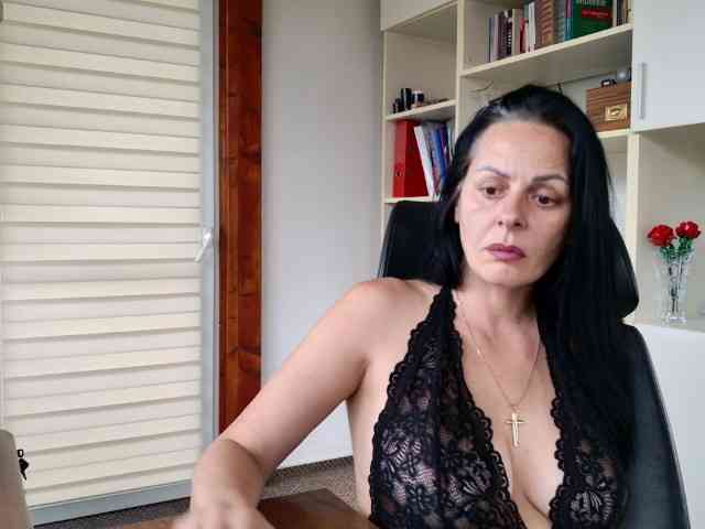 MiriamDelyn webcam