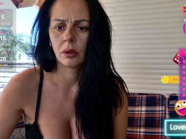 MiriamDelyn webcam