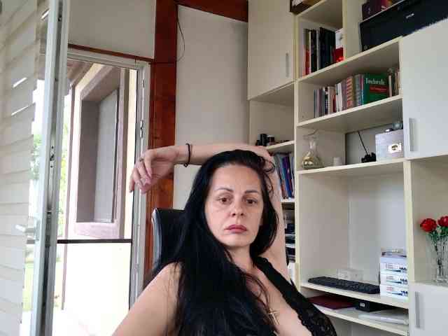 MiriamDelyn webcam