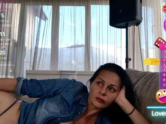 MiriamDelyn webcam