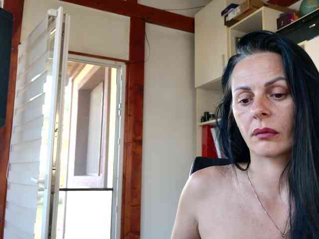 MiriamDelyn webcam