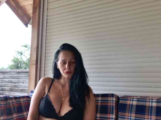 MiriamDelyn webcam