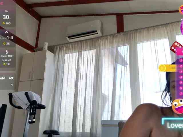 MiriamDelyn webcam