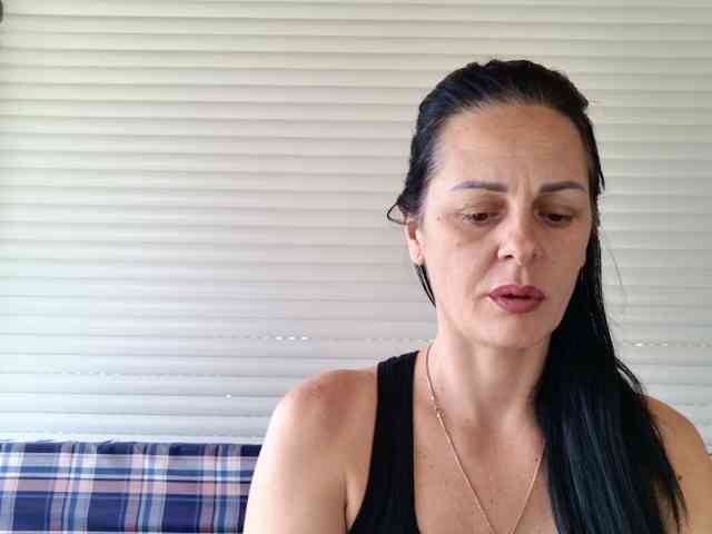 MiriamDelyn webcam