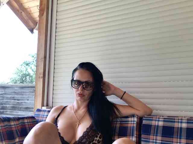 MiriamDelyn webcam