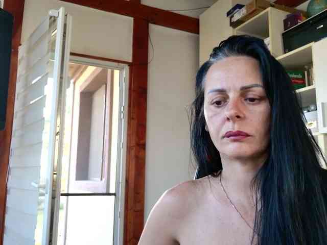 MiriamDelyn webcam