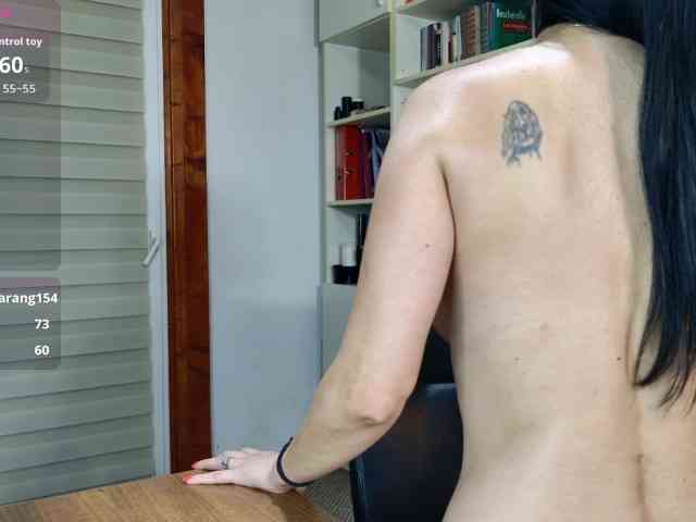 MiriamDelyn webcam