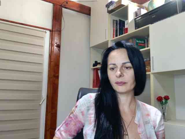 MiriamDelyn webcam