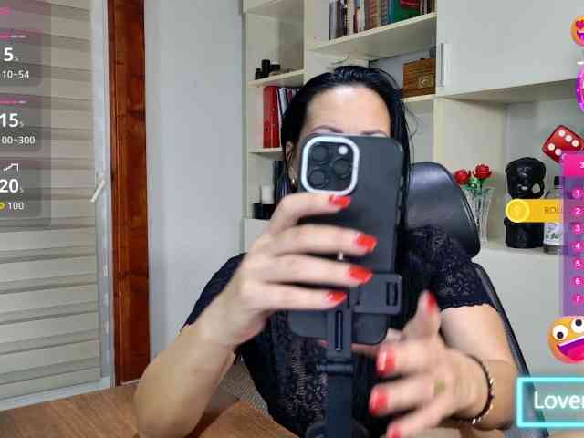 MiriamDelyn webcam