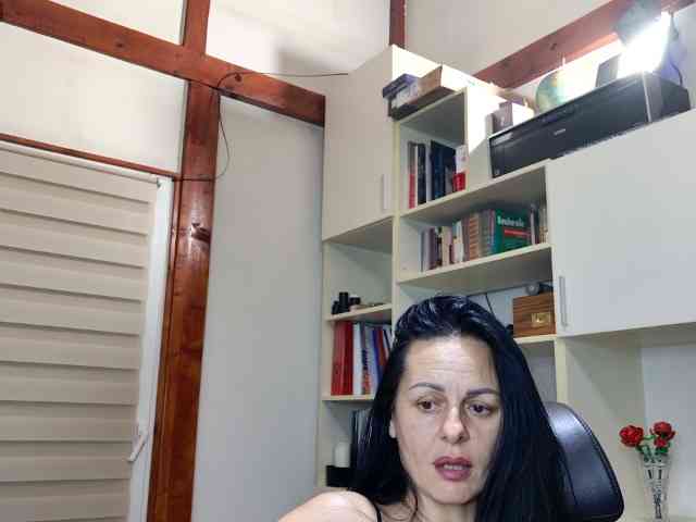 MiriamDelyn webcam