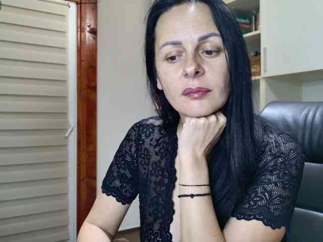 MiriamDelyn MiriamDelyn