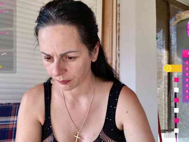 MiriamDelyn webcam
