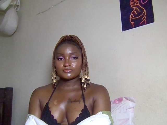Kimzey live cam on BongaCams