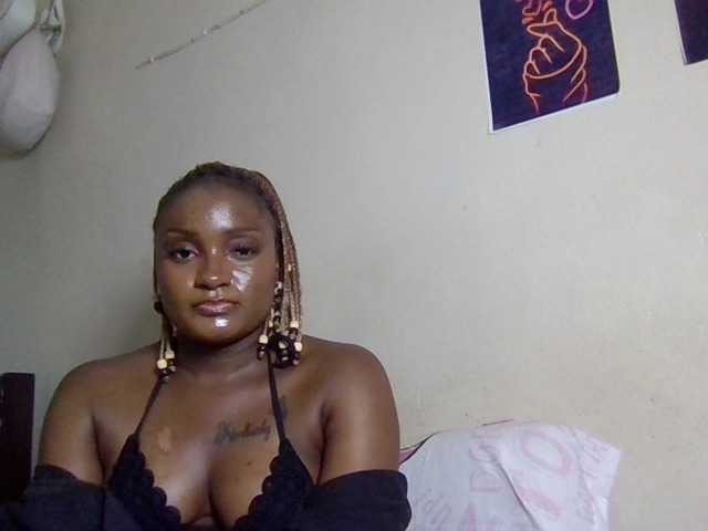 Kimzey live cam on BongaCams