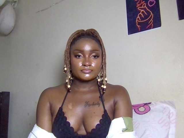 Kimzey live cam on BongaCams