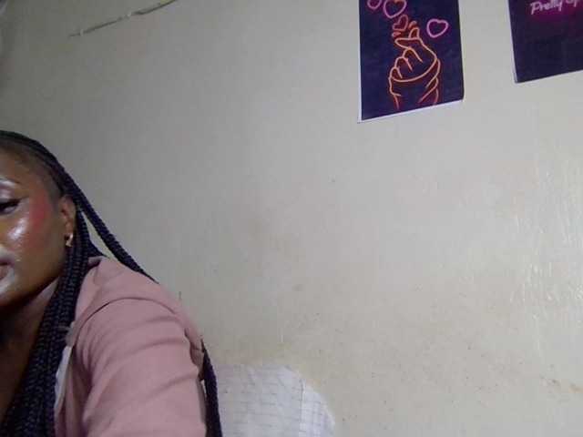 Kimzey live cam on BongaCams
