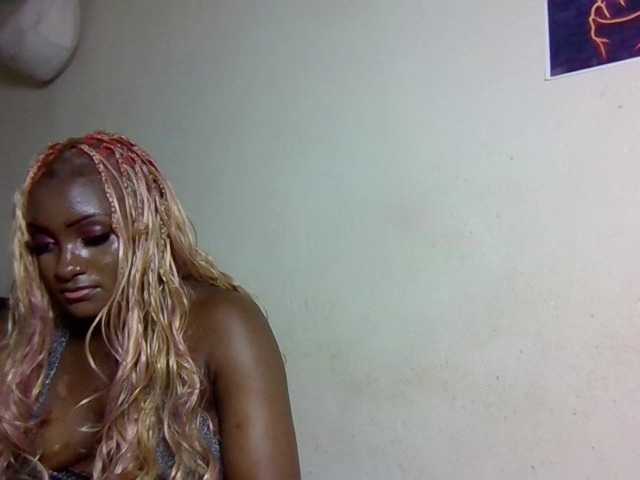 Kimzey live cam on BongaCams