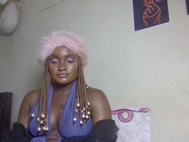 Kimzey live cam on BongaCams