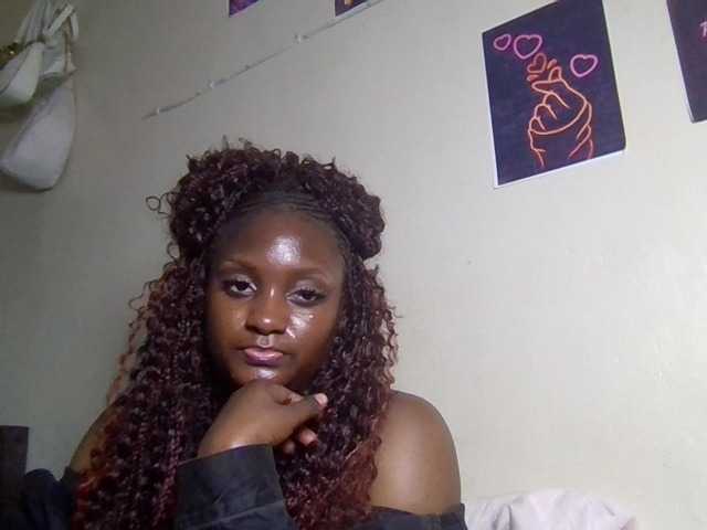 Kimzey live cam on BongaCams