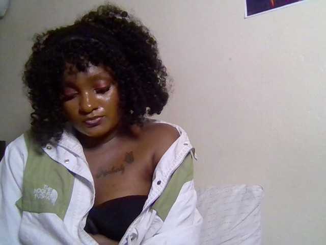 Kimzey live cam on BongaCams