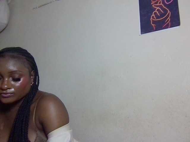 SweetKimmie webcam bongacams model stream image
