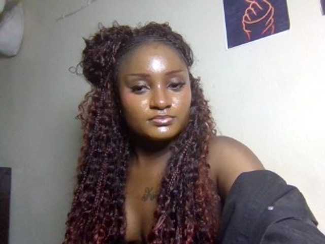 Kimzey live cam on BongaCams