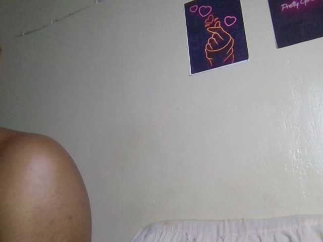 Kimzey live cam on BongaCams
